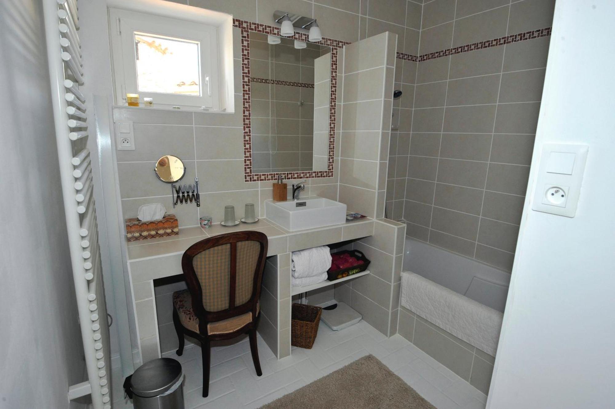 Chez Elles Apartment Portes-en-Valdaine Ngoại thất bức ảnh
